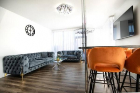 Center Pearl 2 BR Easy Check-in